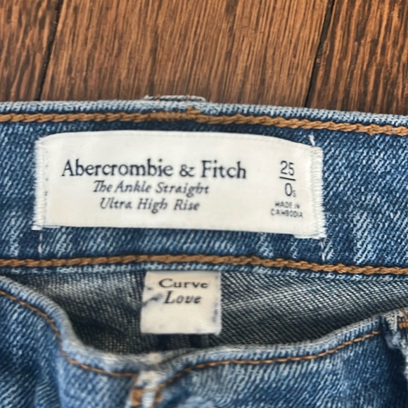 Abercrombie & Fitch the ankle straight ultra high Rise - Picture 4 of 8
